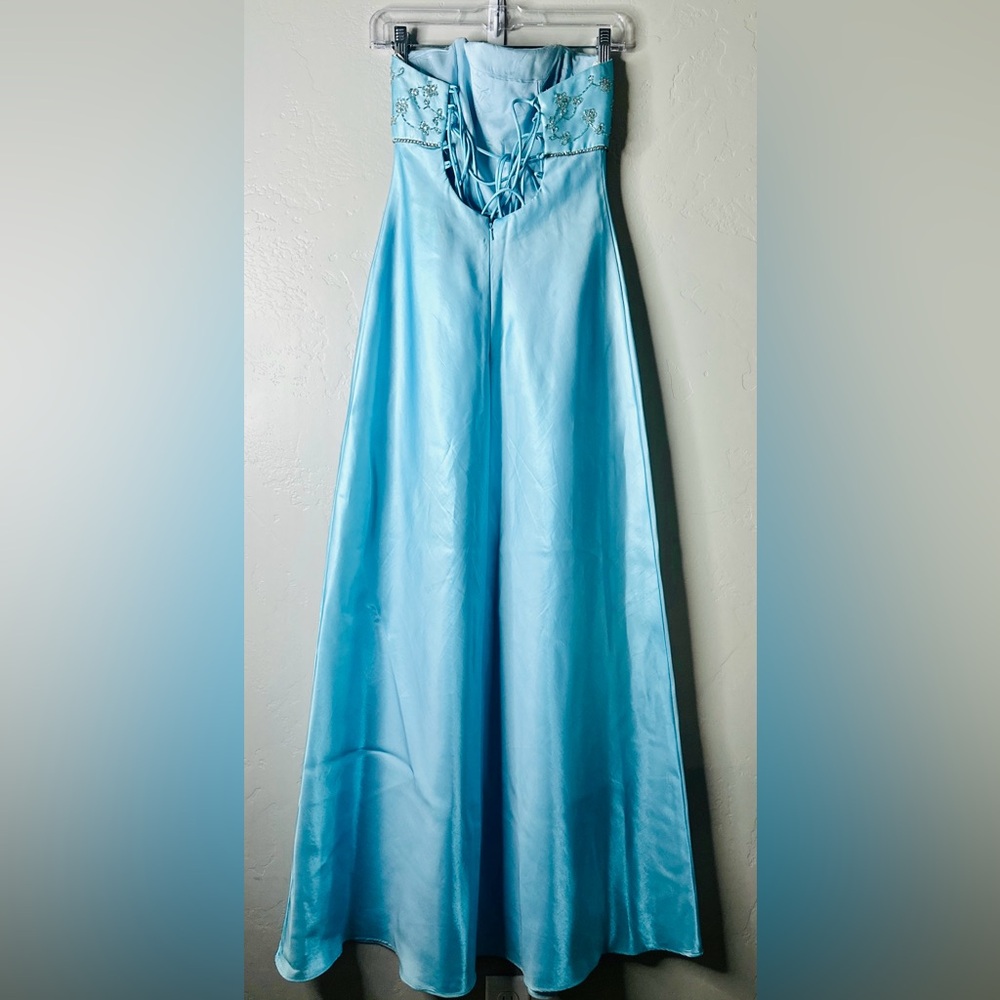 Cach Strapless Gown With Embellished Bodice Light… - image 3